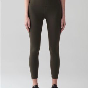 Lululemon leggings Wunder Under Hi-Rise 7/8 tight in Dark Olive